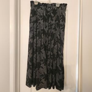 Universal Thread Black and White Floral Maxi Skirt Small